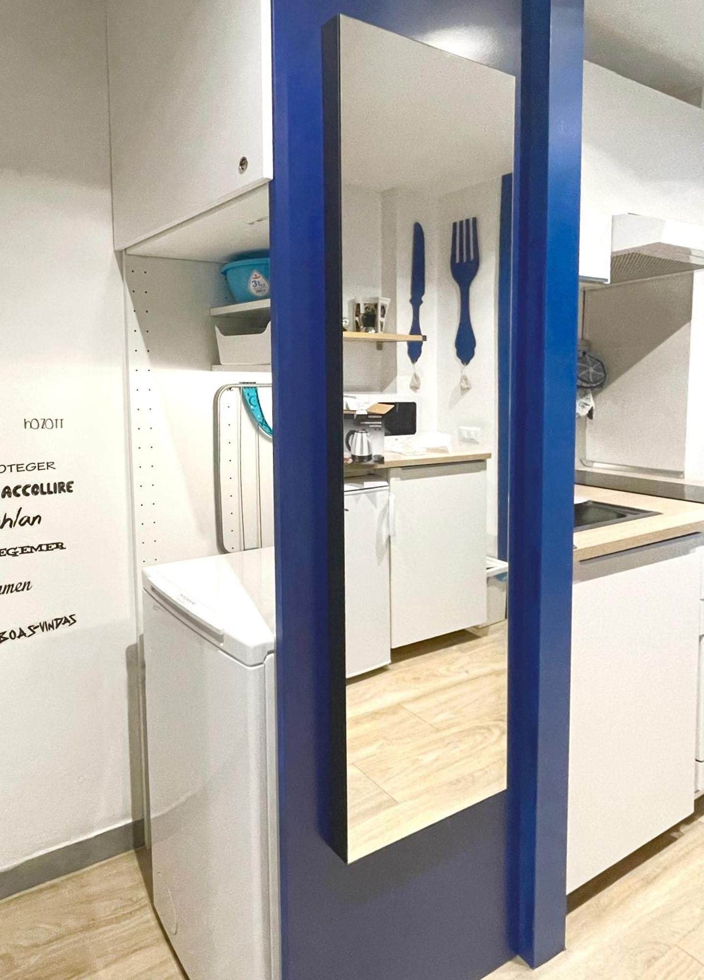 Appartamento Blu A Milano Zona Ripamonti Vicino Allo Ieo Exterior foto